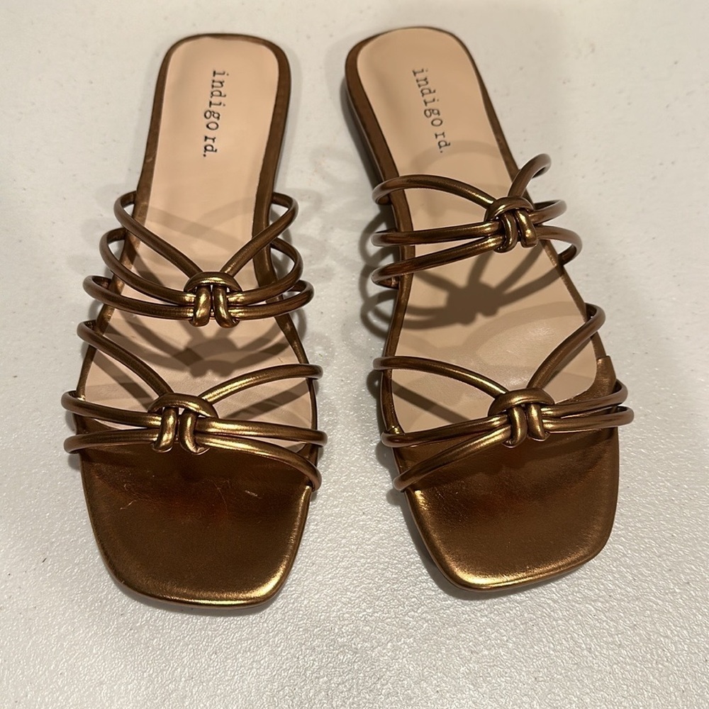 New In Box Bronze Shiloh Indigo Rd size 8 M Shoes